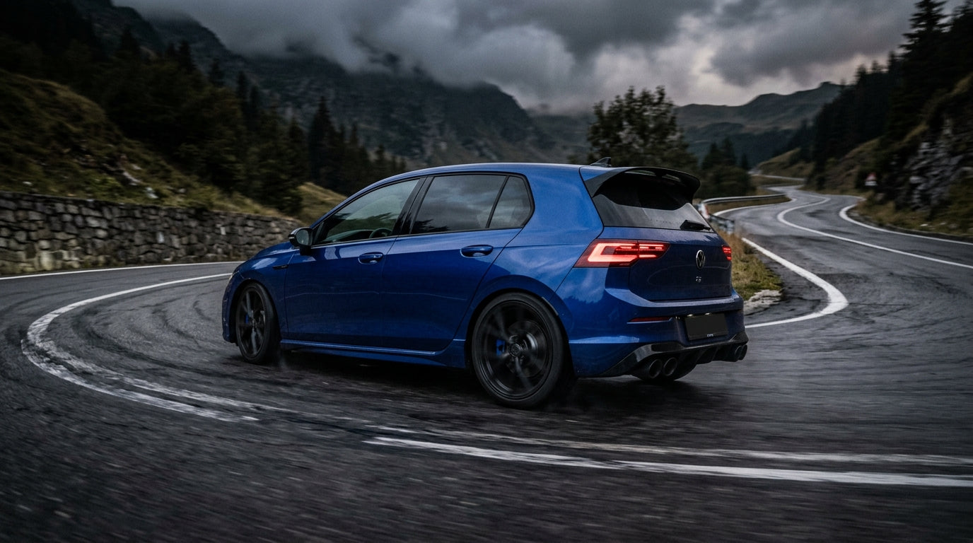 Blue MK8 R Making a hard switchback